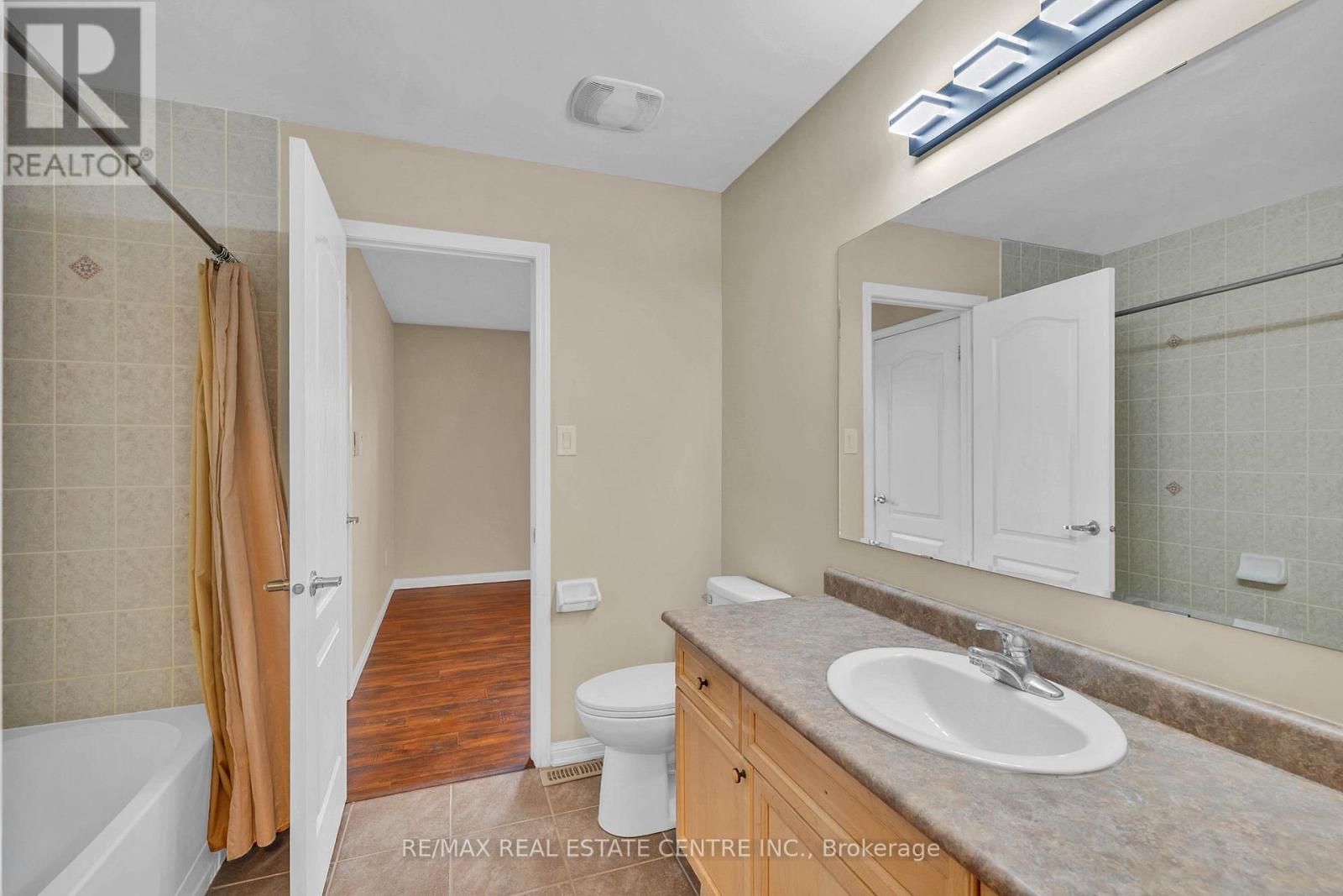 706 Maddocks Trail, Milton, Ontario  L9T 0E1 - Photo 40 - W12970788