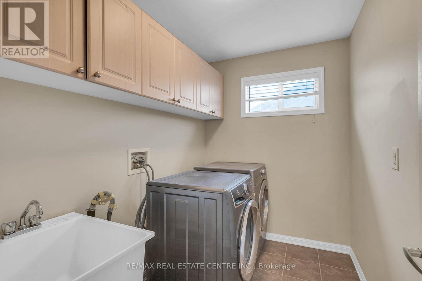 706 Maddocks Trail, Milton, Ontario  L9T 0E1 - Photo 41 - W12970788