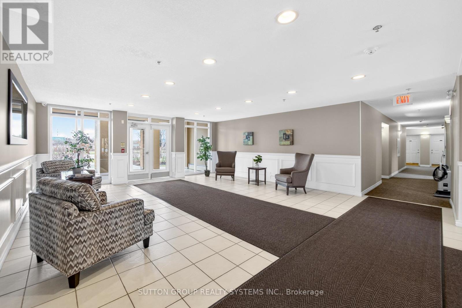 312 - 4450 Fairview Street, Burlington, Ontario  L7L 7K7 - Photo 4 - W12970790