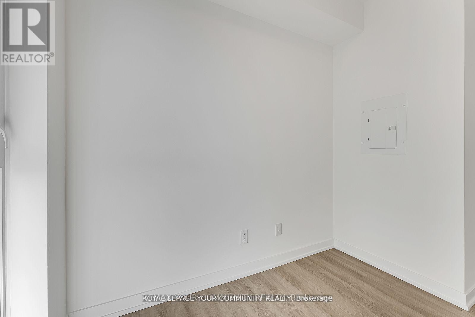 804 - 345 Wheat Boom Drive, Oakville, Ontario  L6H 7X5 - Photo 4 - W12970812