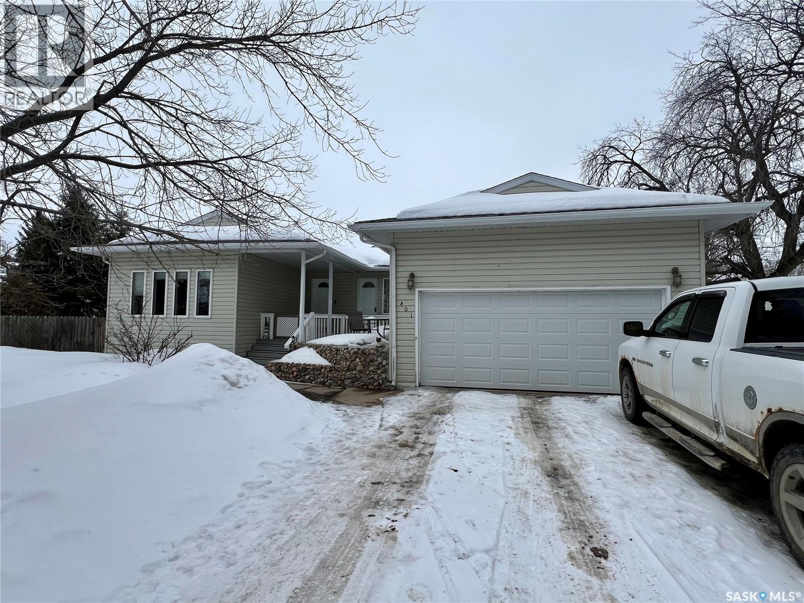 401 2nd STREET NW, goodsoil, Saskatchewan