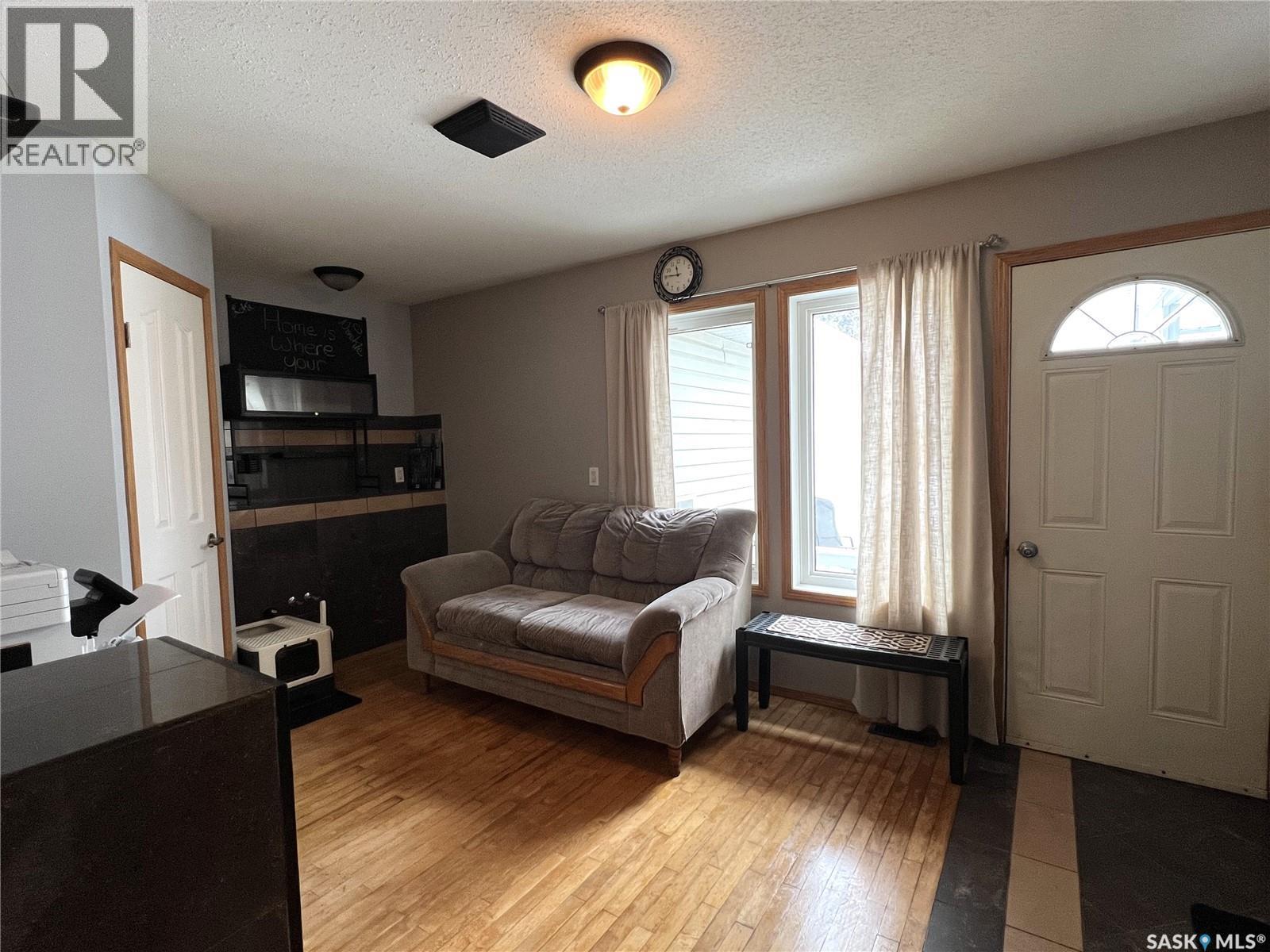 401 2nd Street Nw, Goodsoil, Saskatchewan  S0M 1A0 - Photo 13 - SK032294