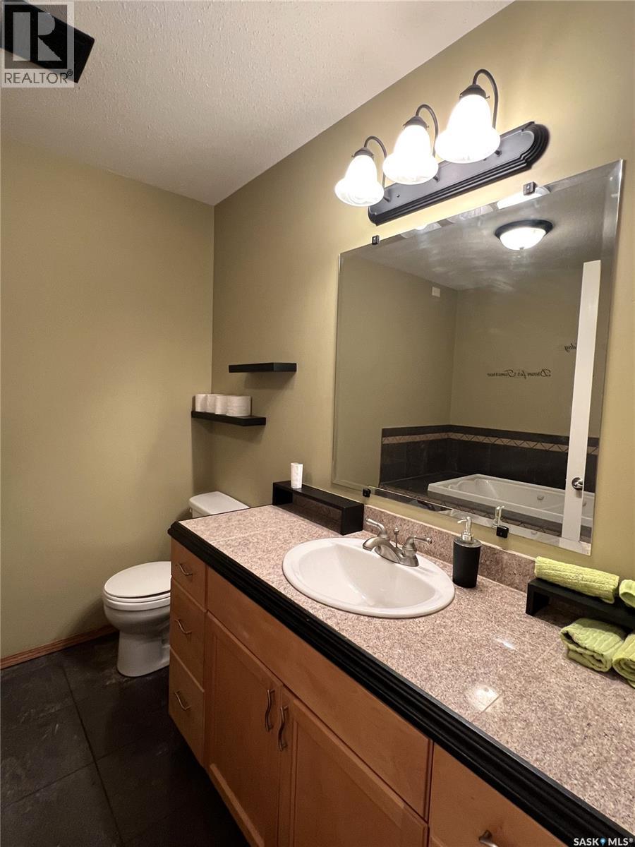 401 2nd Street Nw, Goodsoil, Saskatchewan  S0M 1A0 - Photo 15 - SK032294