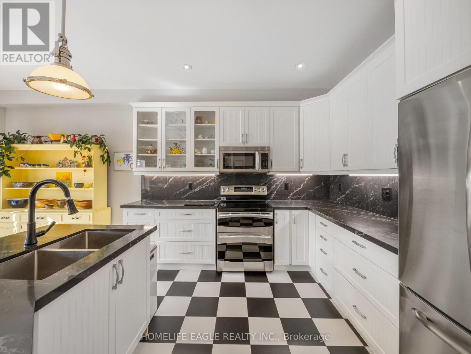 37 Bramsey Street, Georgina, Ontario  L0E 1R0 - Photo 10 - N12901536