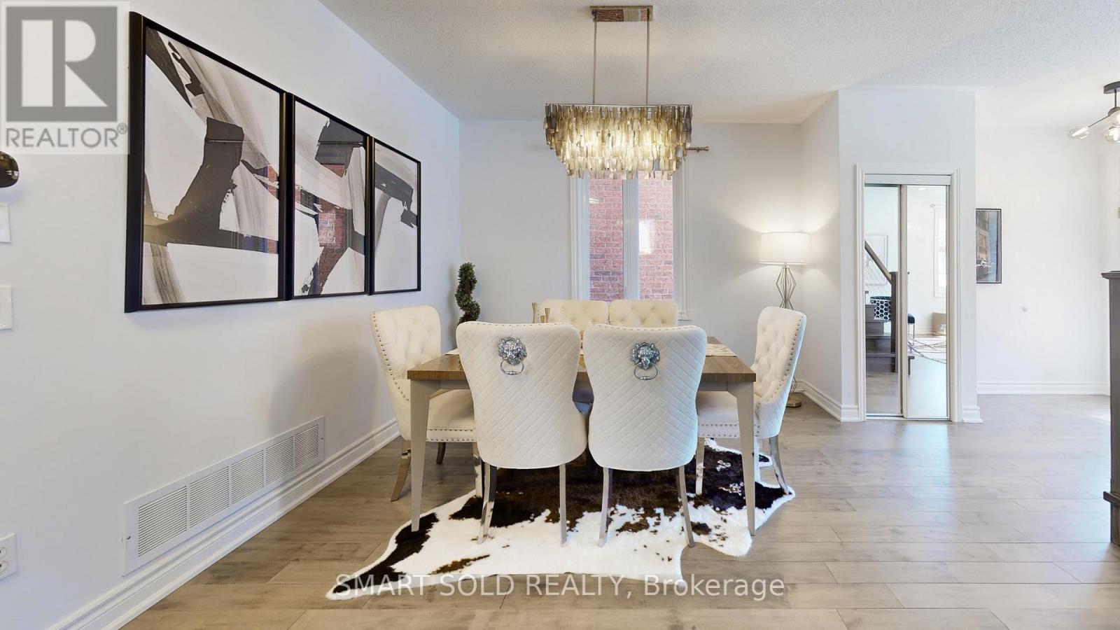 3 Manorwood Drive, Markham, Ontario  L6C 2S9 - Photo 8 - N12962864