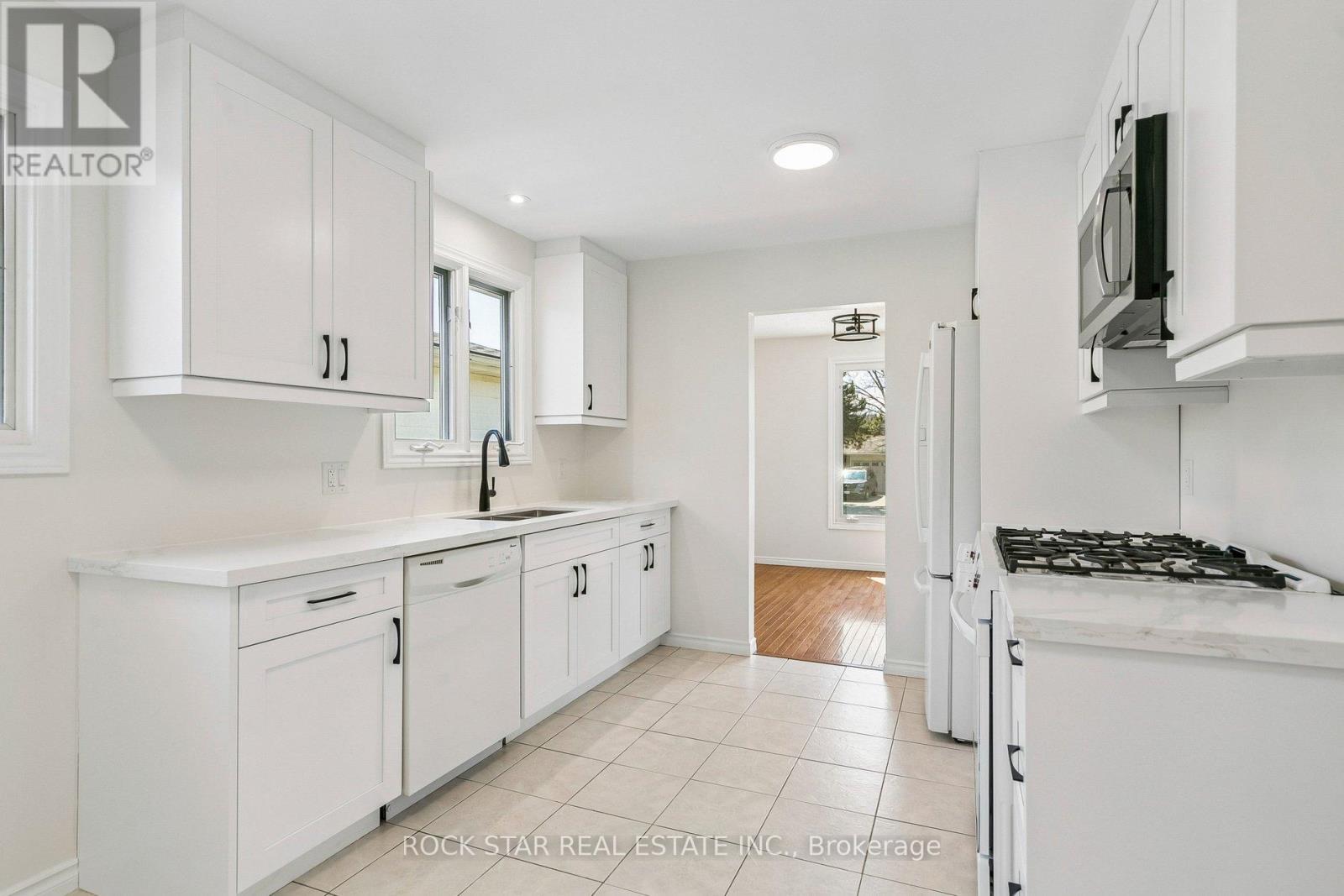 32 Lynwood Drive, Hamilton, Ontario  L8E 3E9 - Photo 16 - X12970668