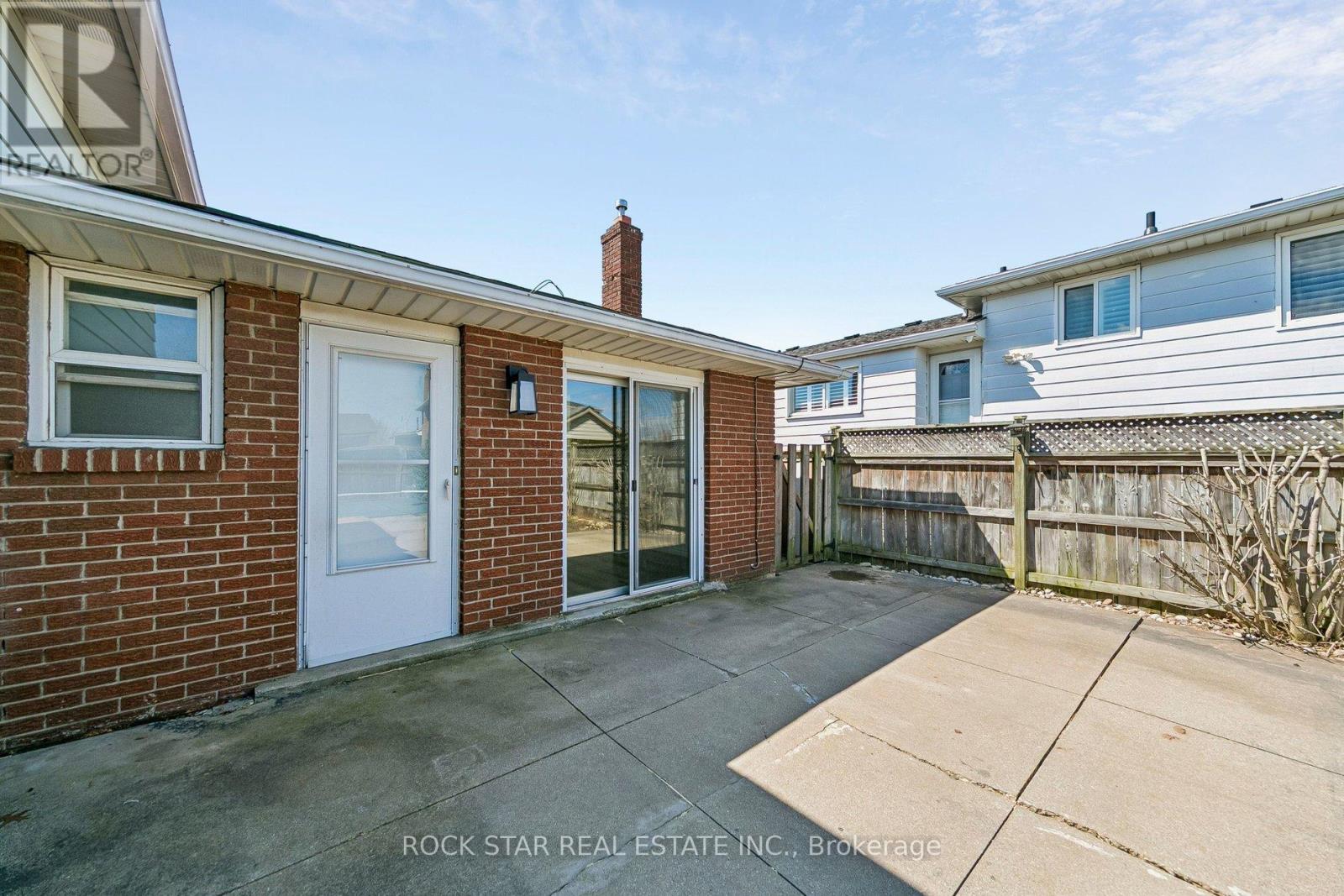 32 Lynwood Drive, Hamilton, Ontario  L8E 3E9 - Photo 25 - X12970668