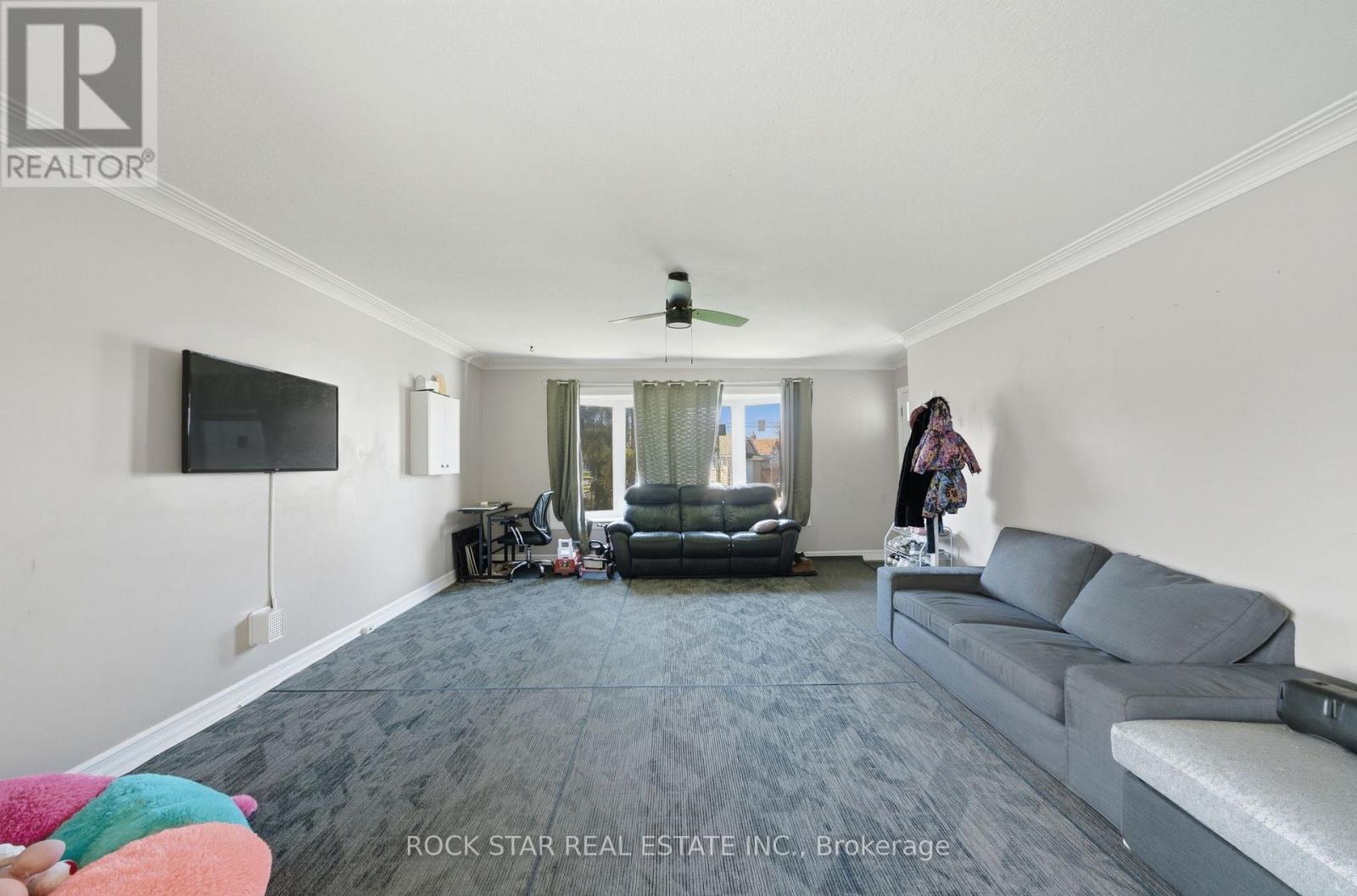 250 Grantham Avenue, St. Catharines, Ontario  L2M 4Z5 - Photo 5 - X12970760