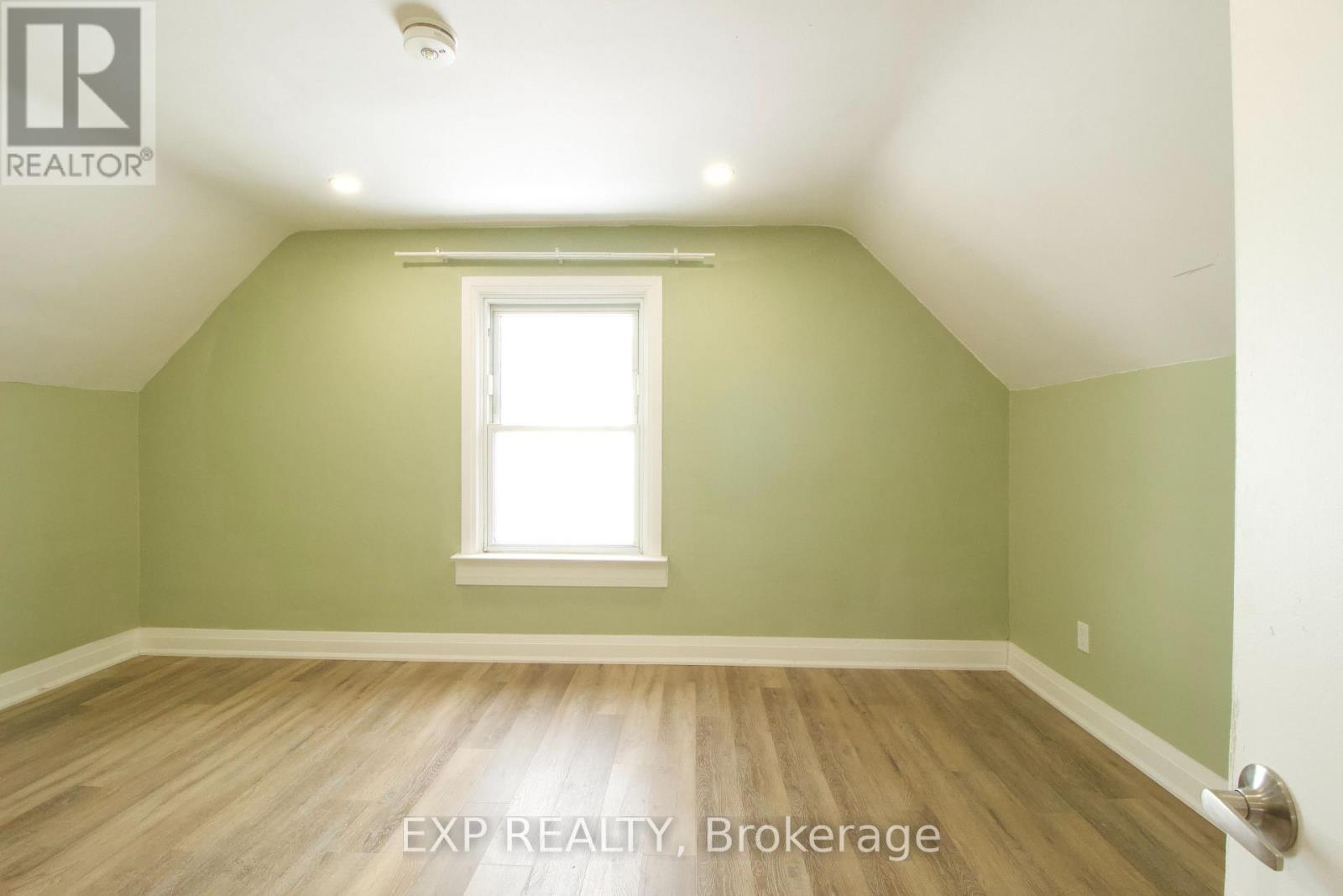 Second Floor - 1243 Langmuir Avenue, London East, Ontario  N5W 2G2 - Photo 6 - X12970782