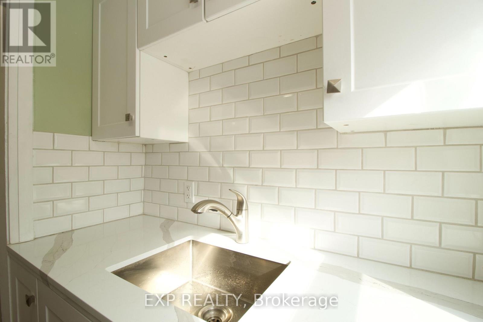 Second Floor - 1243 Langmuir Avenue, London East, Ontario  N5W 2G2 - Photo 9 - X12970782