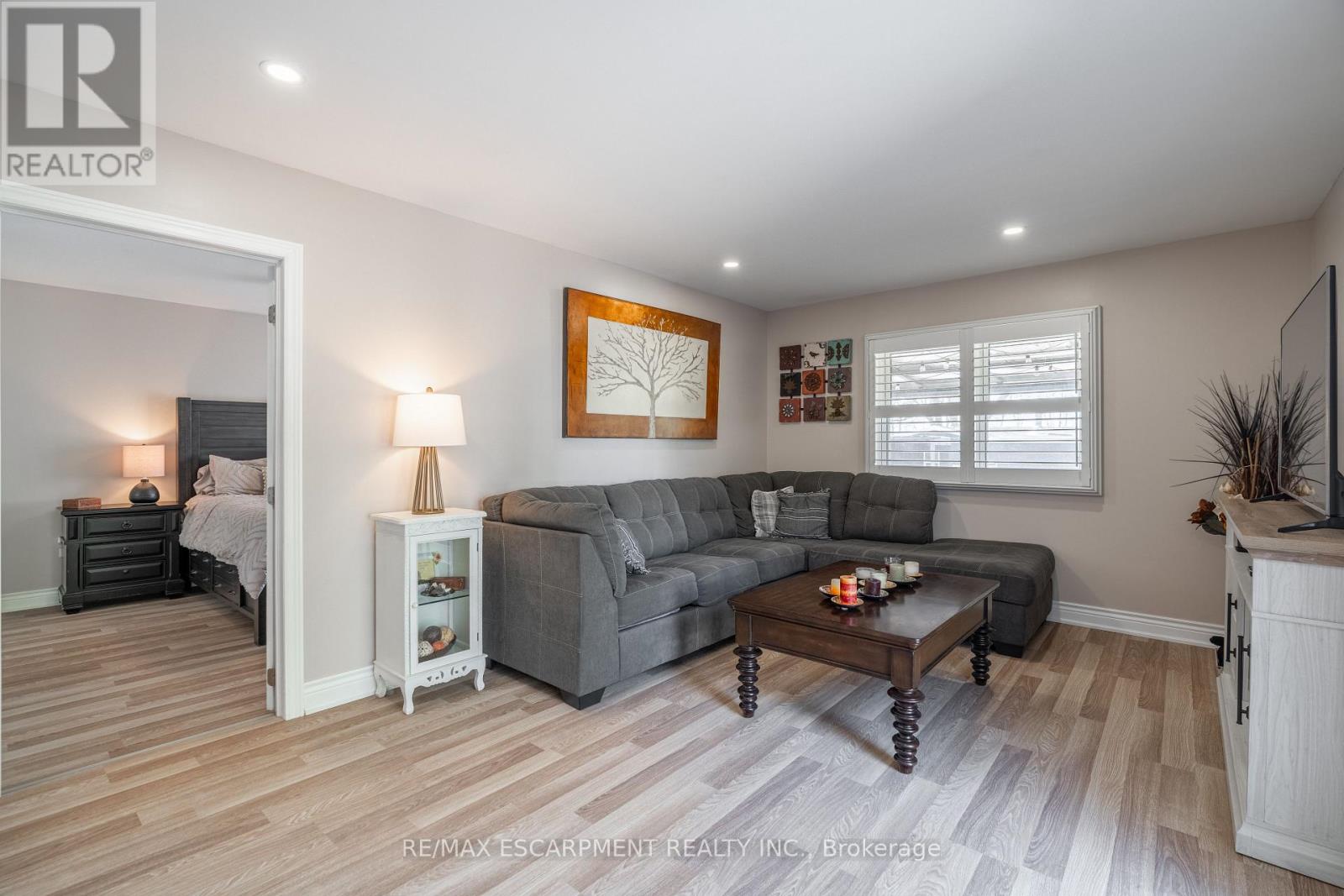 53 Third Road E, Hamilton, Ontario  L8J 3J5 - Photo 12 - X12970836