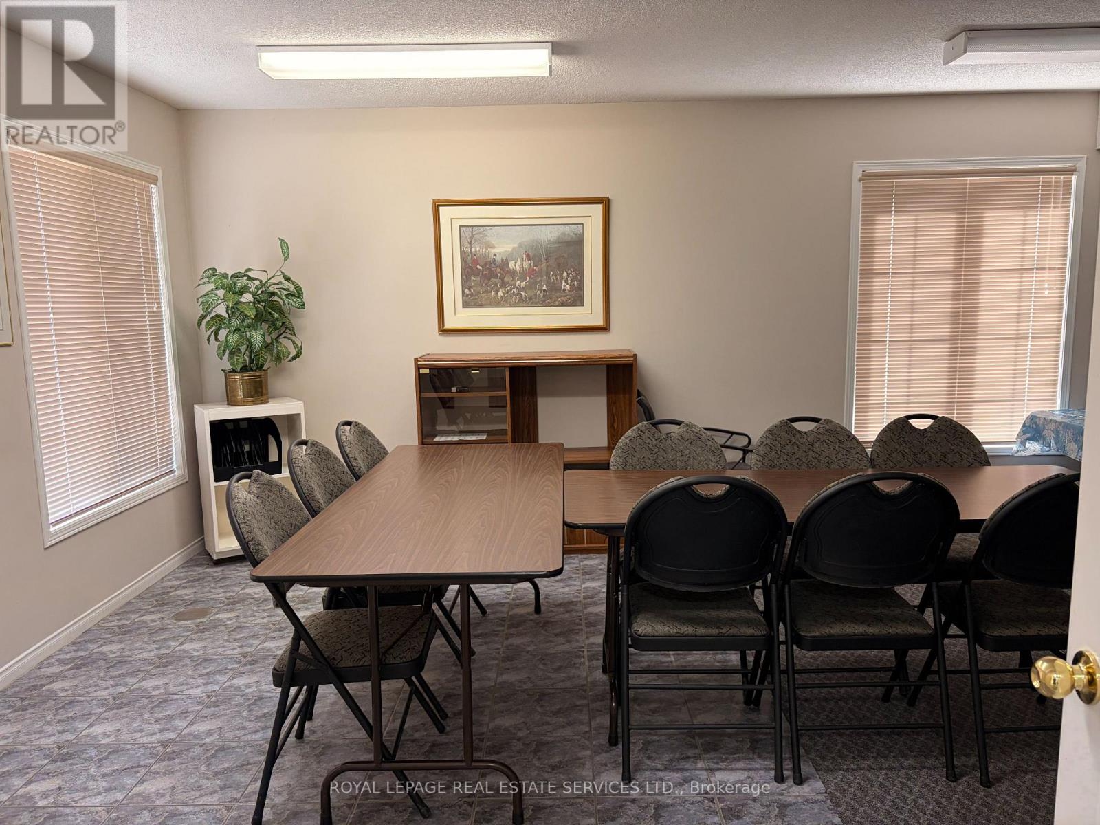 402 - 216c Plains Road W, Burlington, Ontario  L7T 4L1 - Photo 40 - W12934424