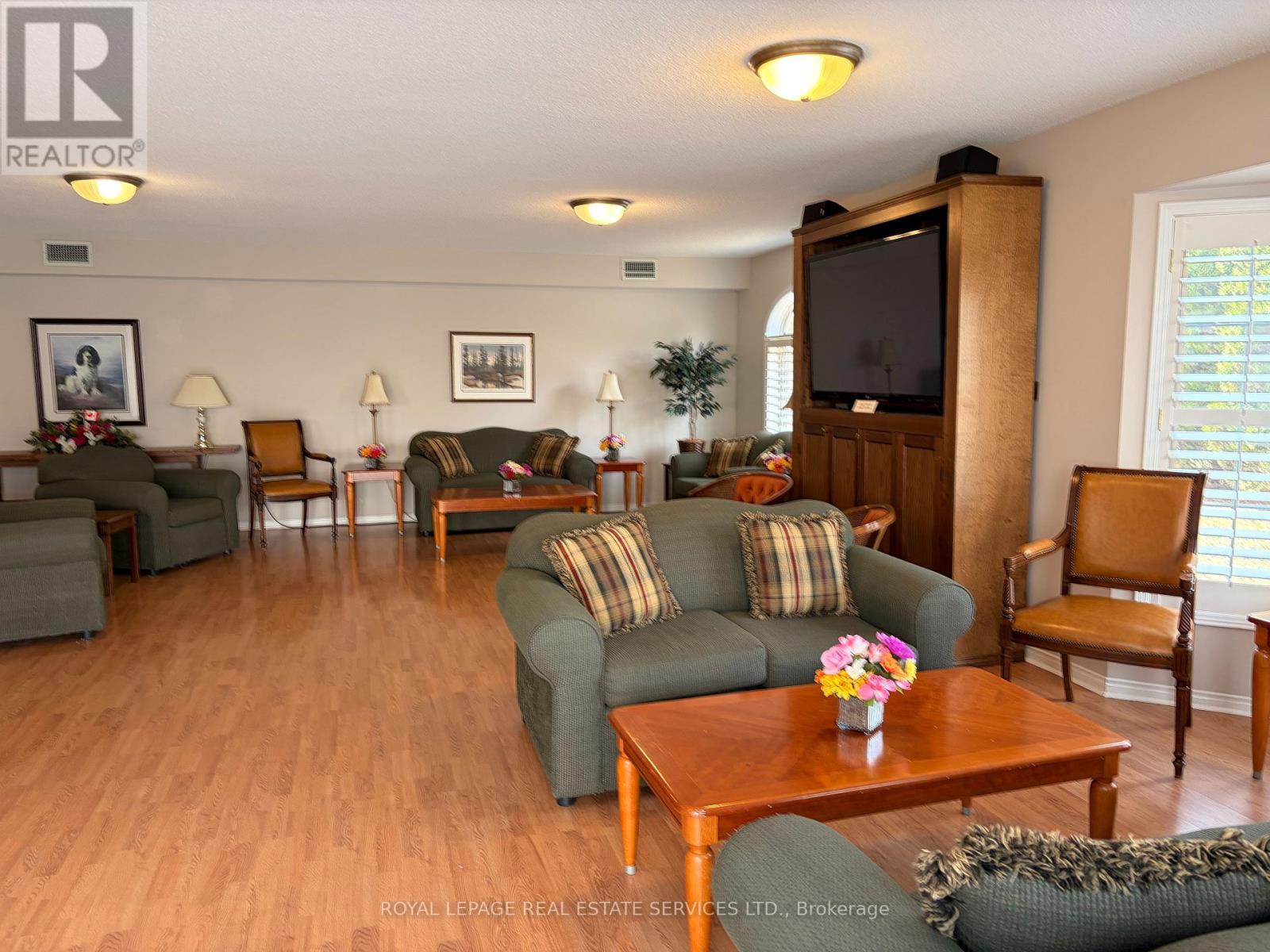 402 - 216c Plains Road W, Burlington, Ontario  L7T 4L1 - Photo 42 - W12934424