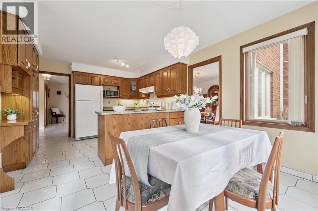 605 Stonebury Crescent, Waterloo, Ontario  N2K 3R2 - Photo 12 - 40818338