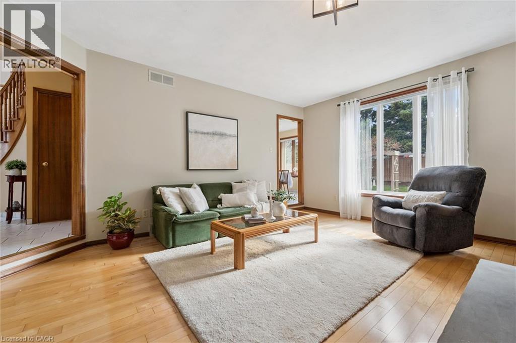 605 Stonebury Crescent, Waterloo, Ontario  N2K 3R2 - Photo 17 - 40818338