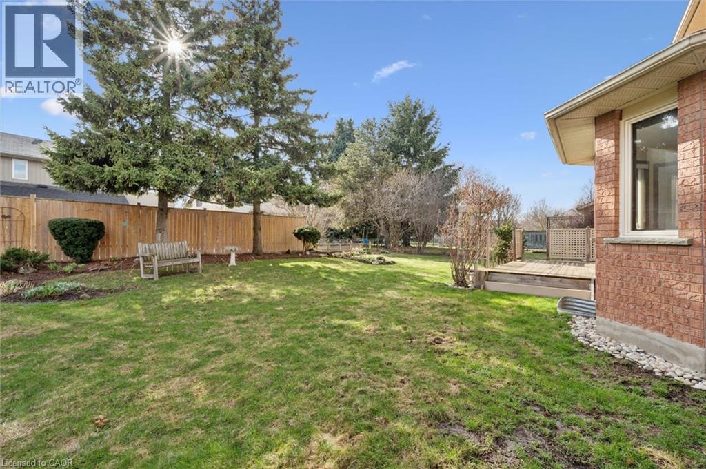 605 Stonebury Crescent, Waterloo, Ontario  N2K 3R2 - Photo 37 - 40818338