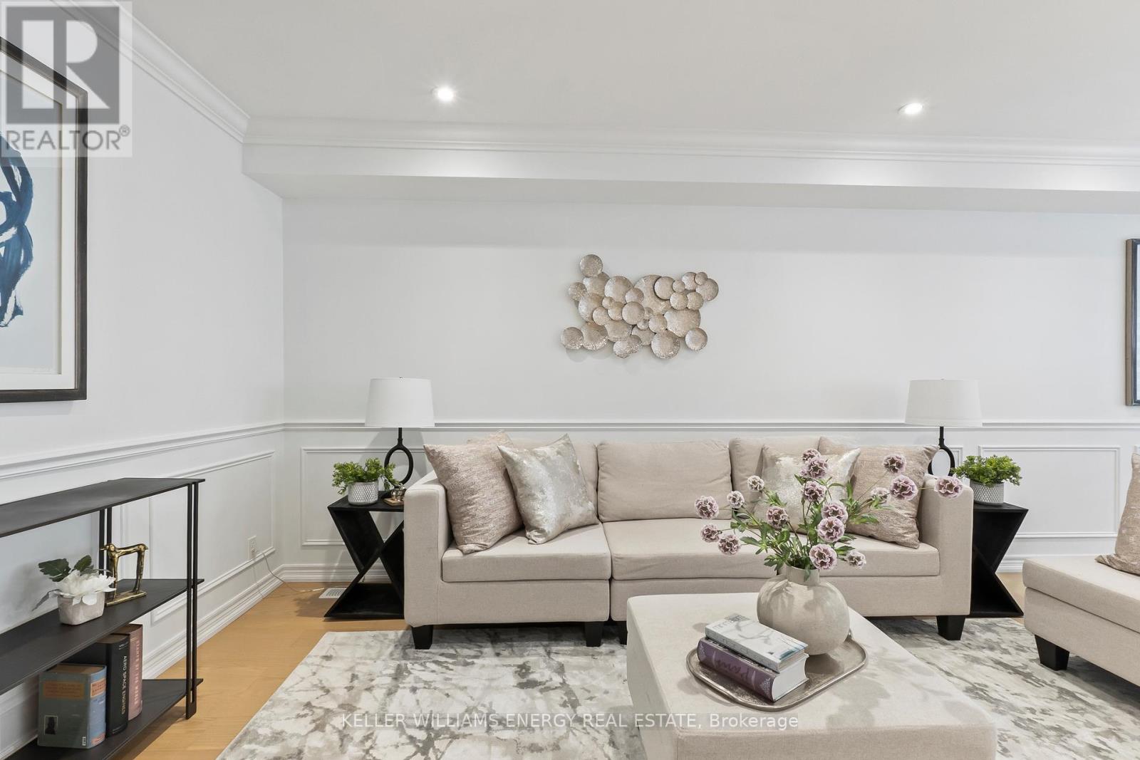 33 Tabaret Crescent, Oshawa, Ontario  L1L 0G5 - Photo 5 - E12971006