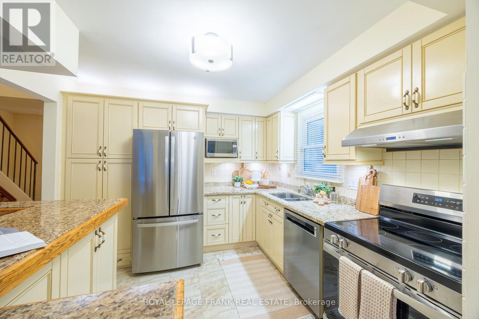 23 - 385 The East Mall, Toronto, Ontario  M9B 6C6 - Photo 13 - W12971050