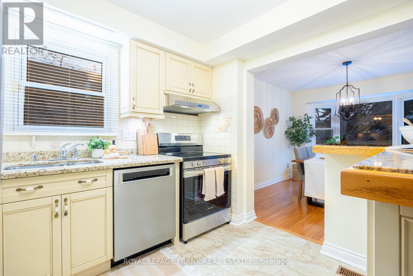 23 - 385 The East Mall, Toronto, Ontario  M9B 6C6 - Photo 14 - W12971050