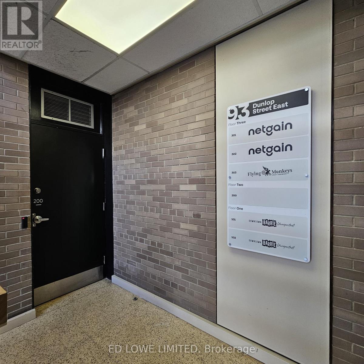 200 - 91 Dunlop Street E, Barrie, Ontario  L4M 1A6 - Photo 3 - S12125400