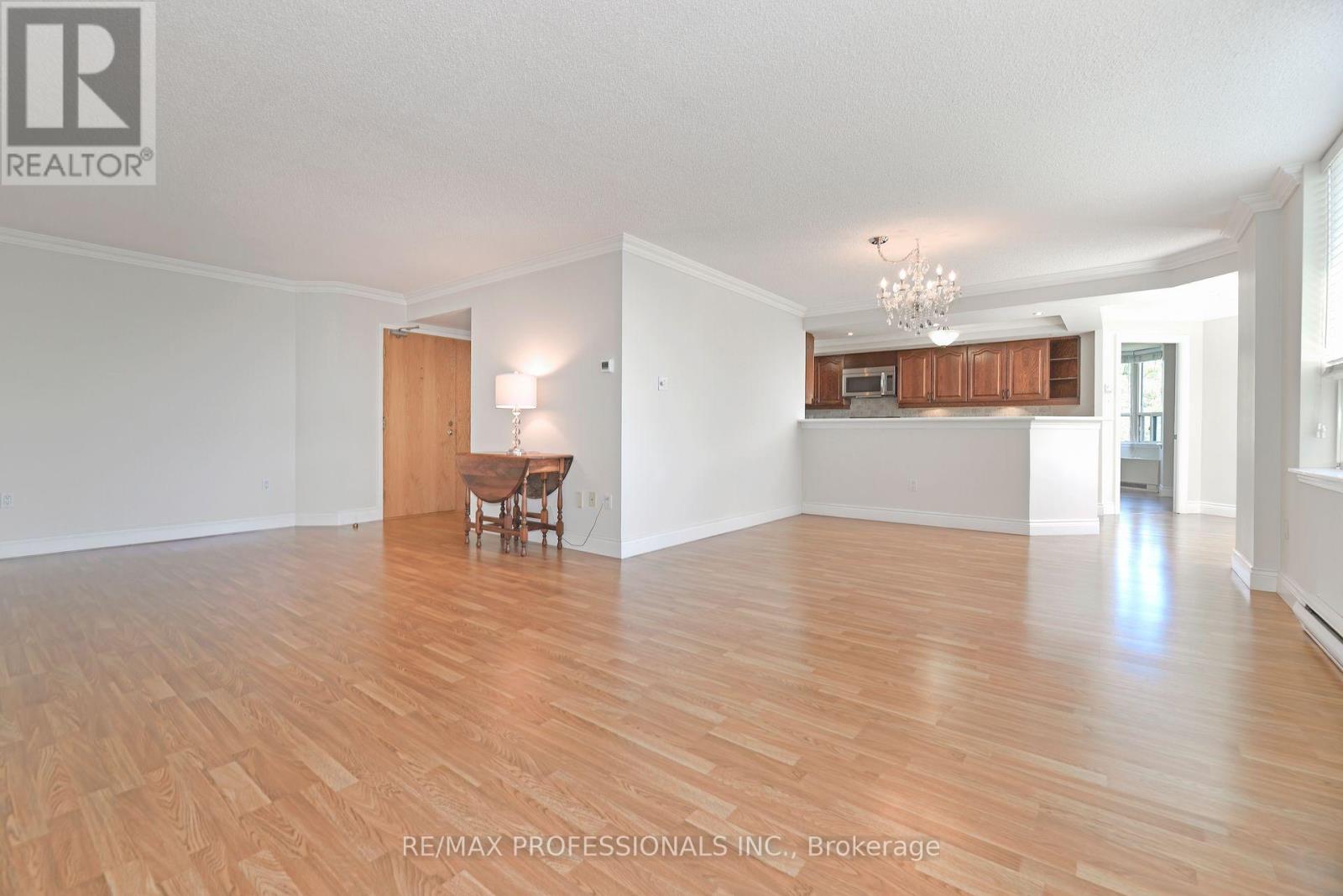 503 - 58 Church Street, Brampton, Ontario  L6V 4A8 - Photo 4 - W12694892