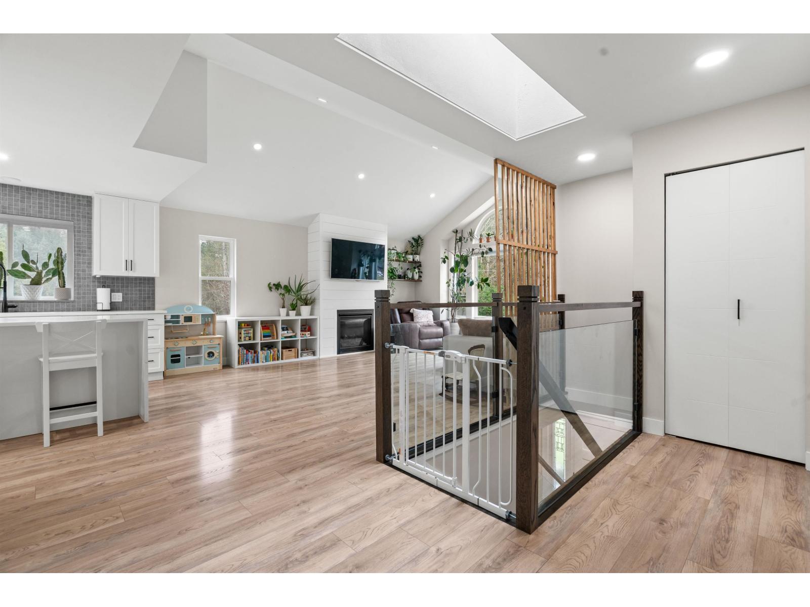 65644 Gardner Drive, Hope, Hope, British Columbia  V0X 1L1 - Photo 10 - R3107455