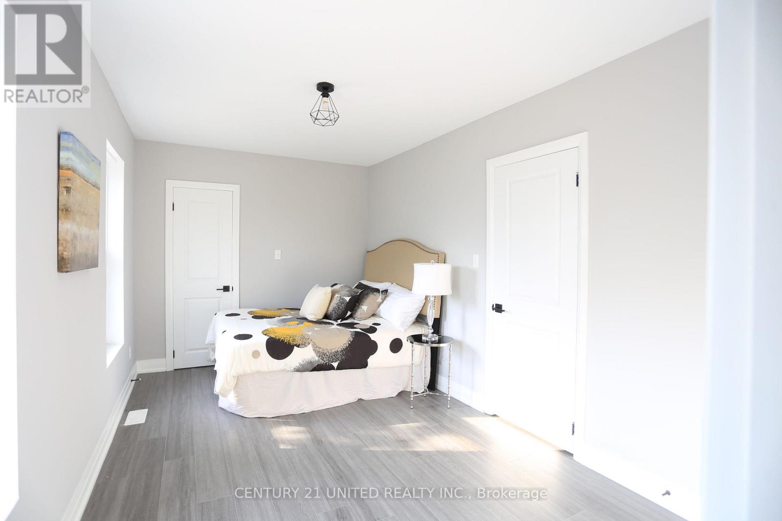 1 - 298 Egerton Street, London East, Ontario  N5Z 2G7 - Photo 8 - X12970920