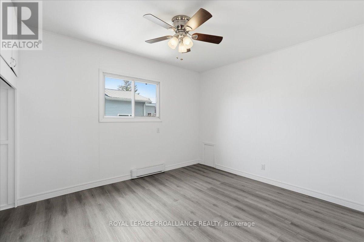 11 Weeks Avenue, Quinte West, Ontario  K8V 1X4 - Photo 21 - X12971136