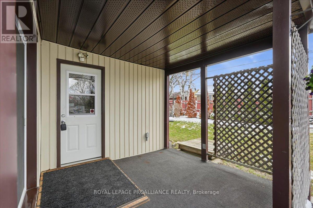 11 Weeks Avenue, Quinte West, Ontario  K8V 1X4 - Photo 23 - X12971136