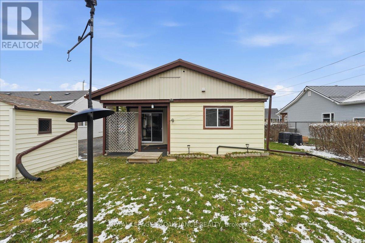 11 Weeks Avenue, Quinte West, Ontario  K8V 1X4 - Photo 26 - X12971136