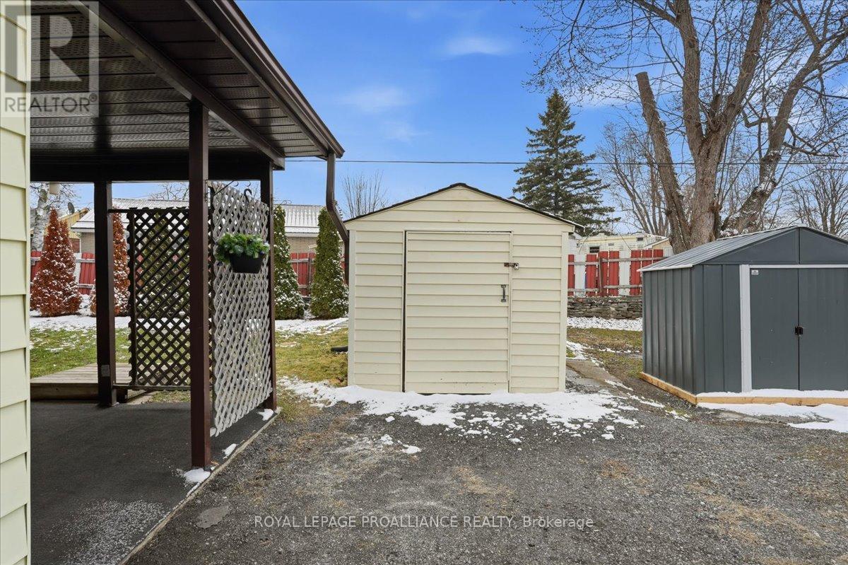11 Weeks Avenue, Quinte West, Ontario  K8V 1X4 - Photo 27 - X12971136