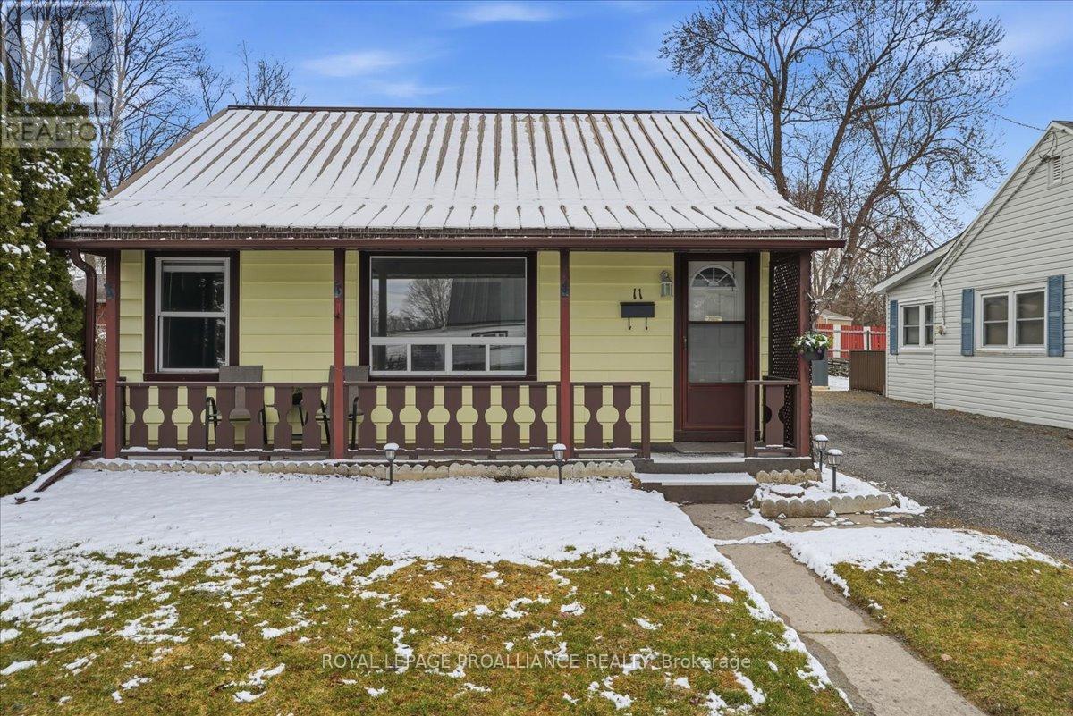 11 Weeks Avenue, Quinte West, Ontario  K8V 1X4 - Photo 3 - X12971136