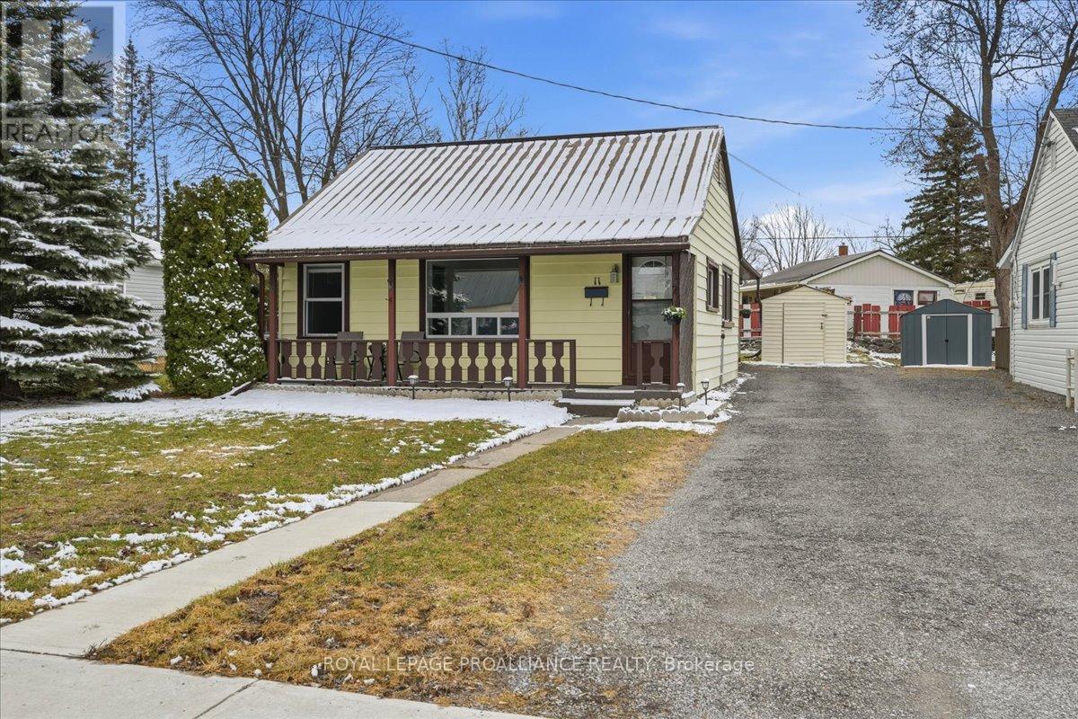 11 Weeks Avenue, Quinte West, Ontario  K8V 1X4 - Photo 4 - X12971136