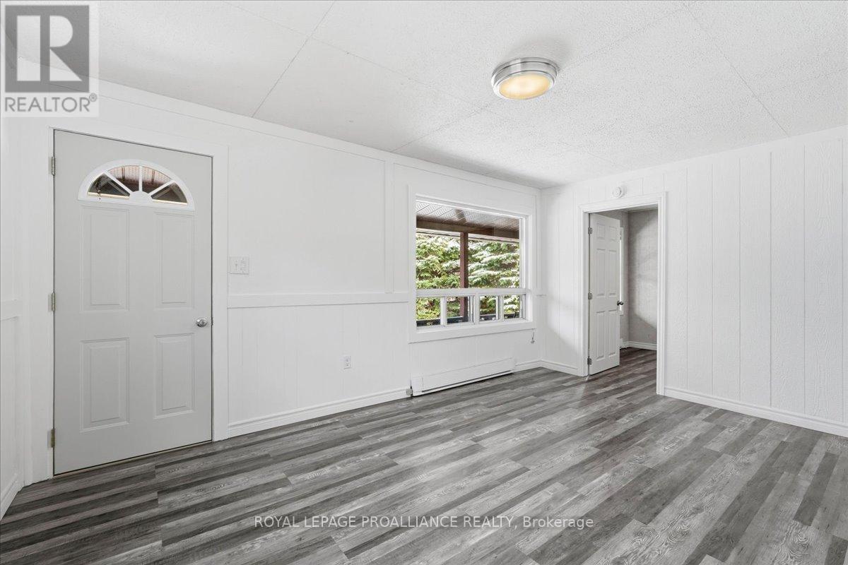 11 Weeks Avenue, Quinte West, Ontario  K8V 1X4 - Photo 6 - X12971136