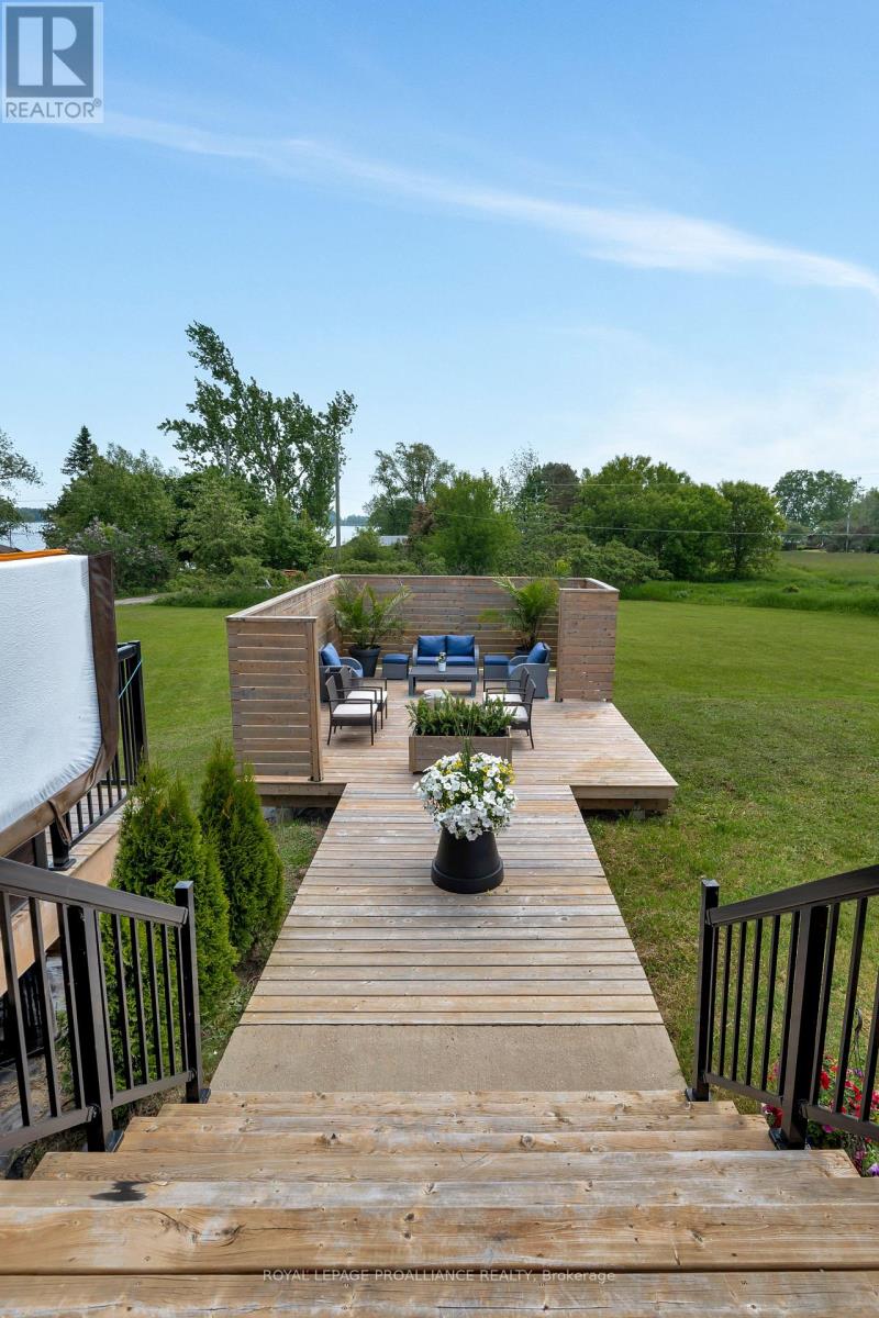 2670 County Road 8, Prince Edward County, Ontario  K0K 2T0 - Photo 46 - X12971186