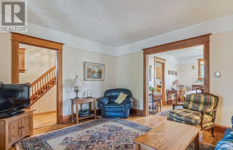 5 Denison Avenue, Brampton, Ontario  L6X 1E7 - Photo 3 - W12802562