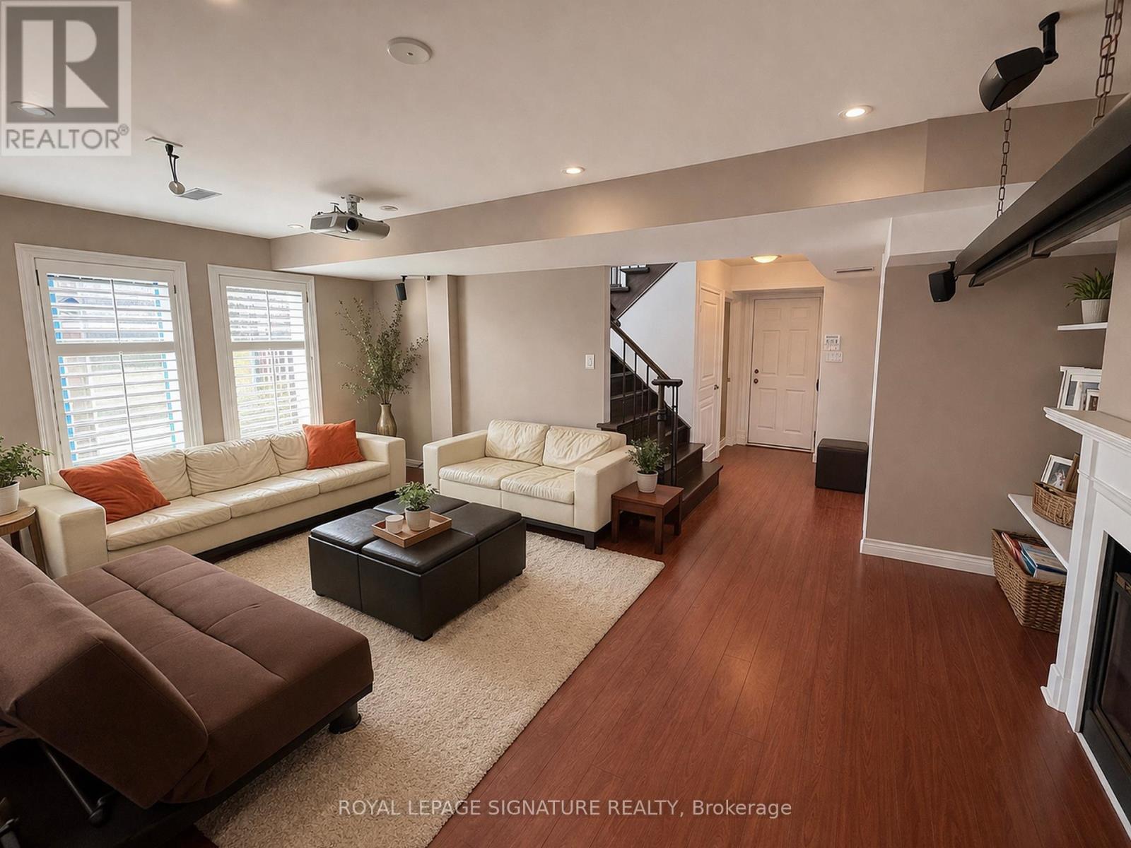 1 Granite Court, Toronto (Mimico), Ontario  M8V 4A4 - Photo 28 - W12970172