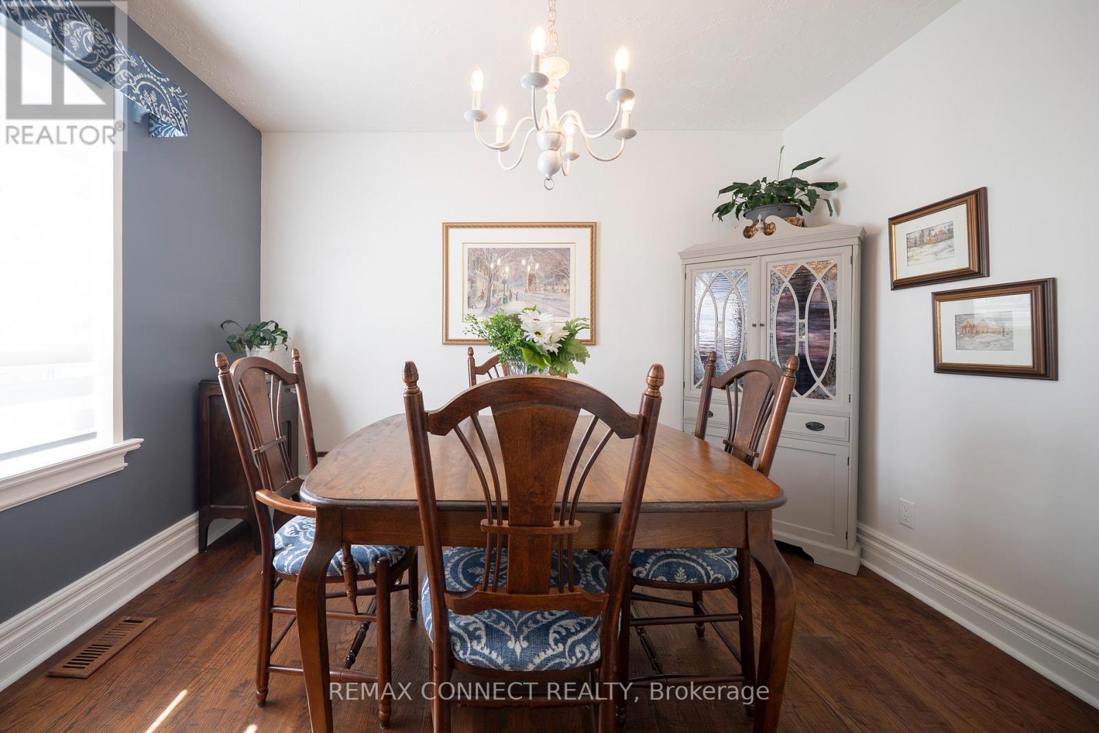 961 Ribston Road, Mississauga, Ontario  L4Y 1B5 - Photo 12 - W12970832