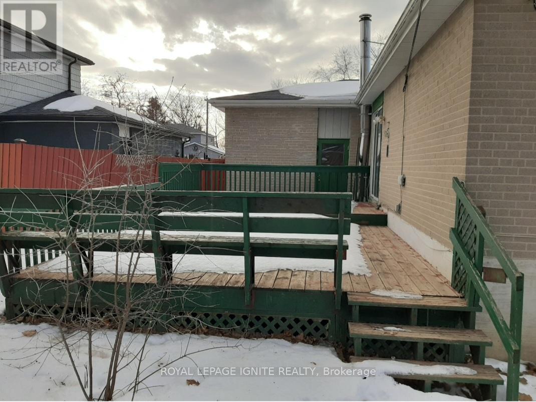 Main - 21 Humheller Road, Toronto, Ontario  M9W 5K2 - Photo 11 - W12781676