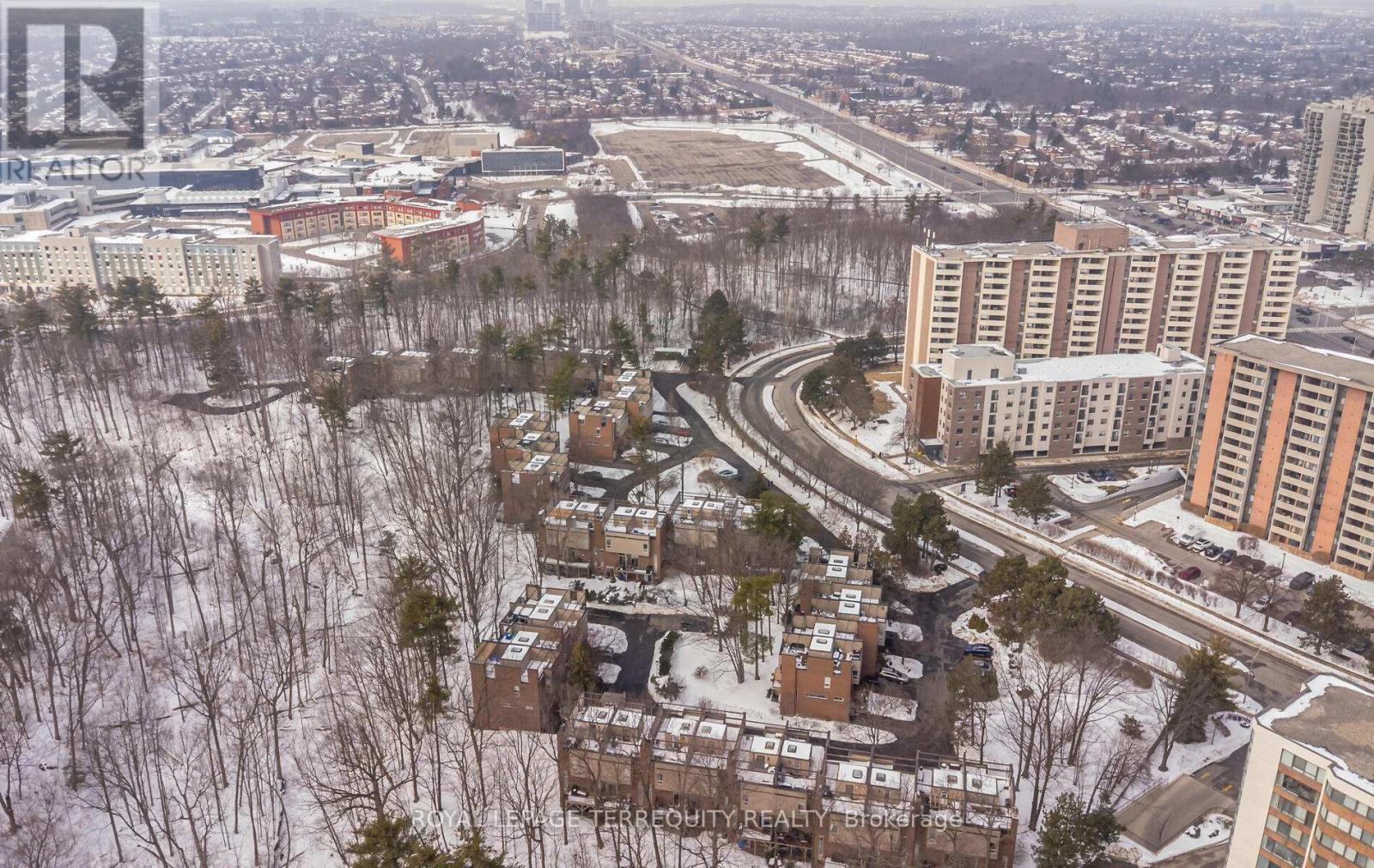 33 - 1250 Marlborough Court, Oakville, Ontario  L6H 2W7 - Photo 47 - W12804868