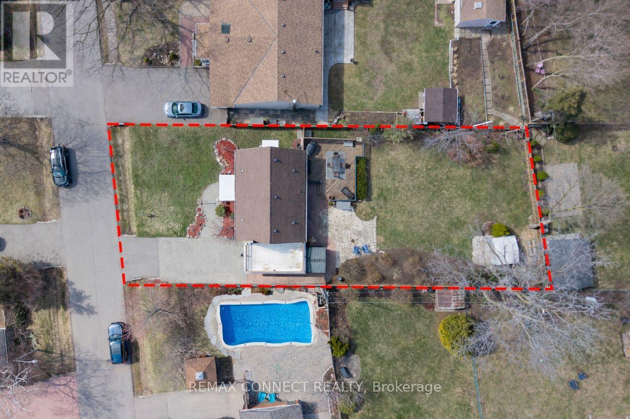 961 Ribston Road, Mississauga, Ontario  L4Y 1B5 - Photo 3 - W12970832