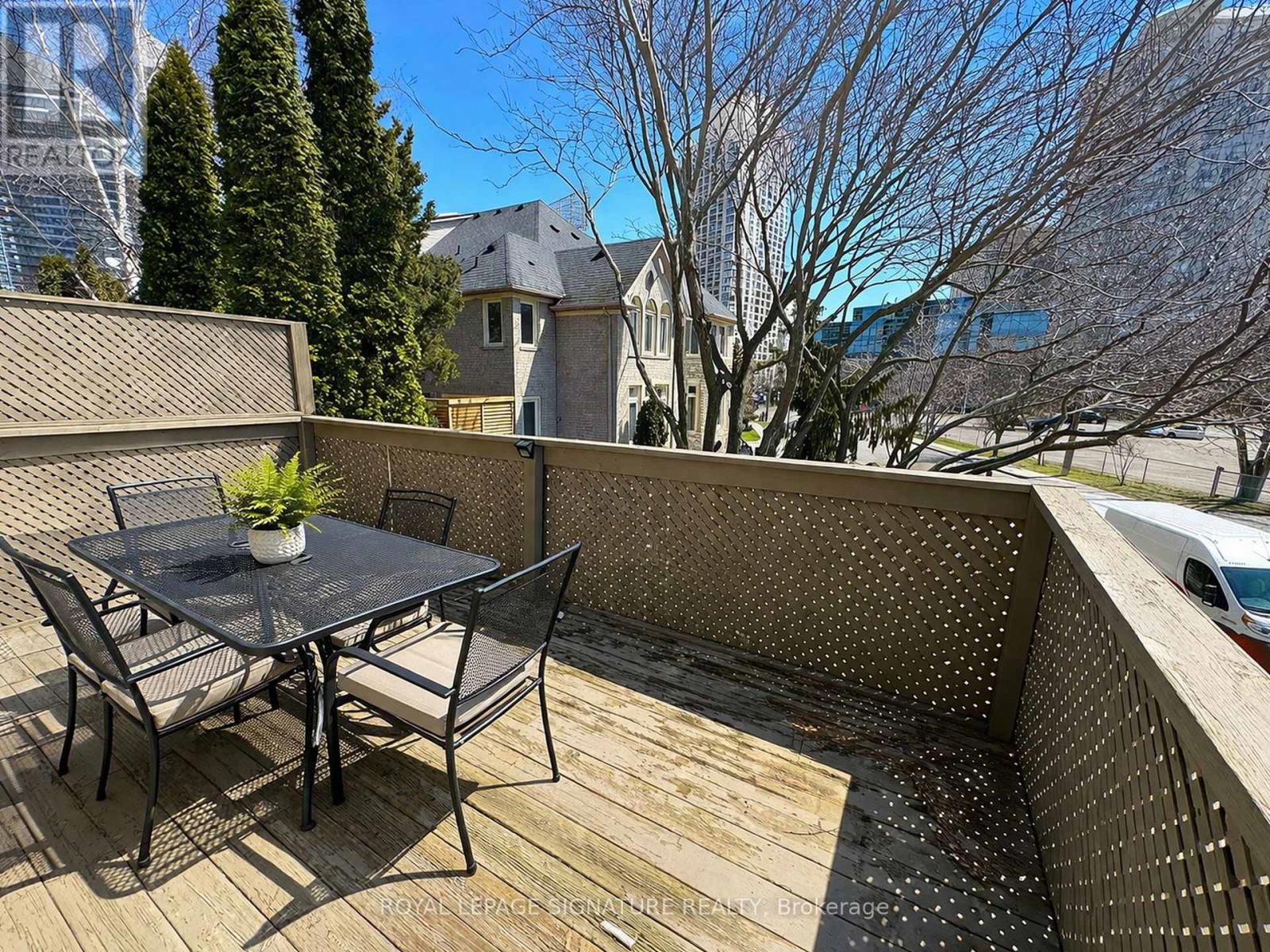 1 Granite Court, Toronto (Mimico), Ontario  M8V 4A4 - Photo 32 - W12970172