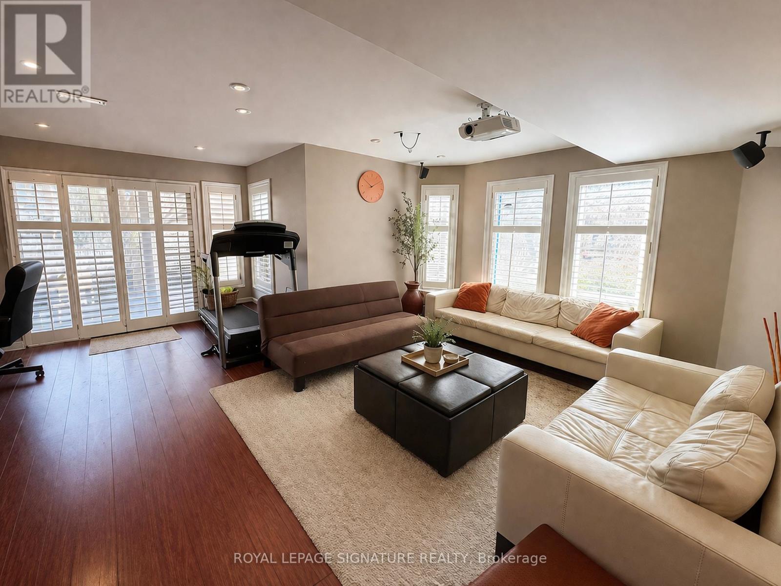 1 Granite Court, Toronto (Mimico), Ontario  M8V 4A4 - Photo 25 - W12970172