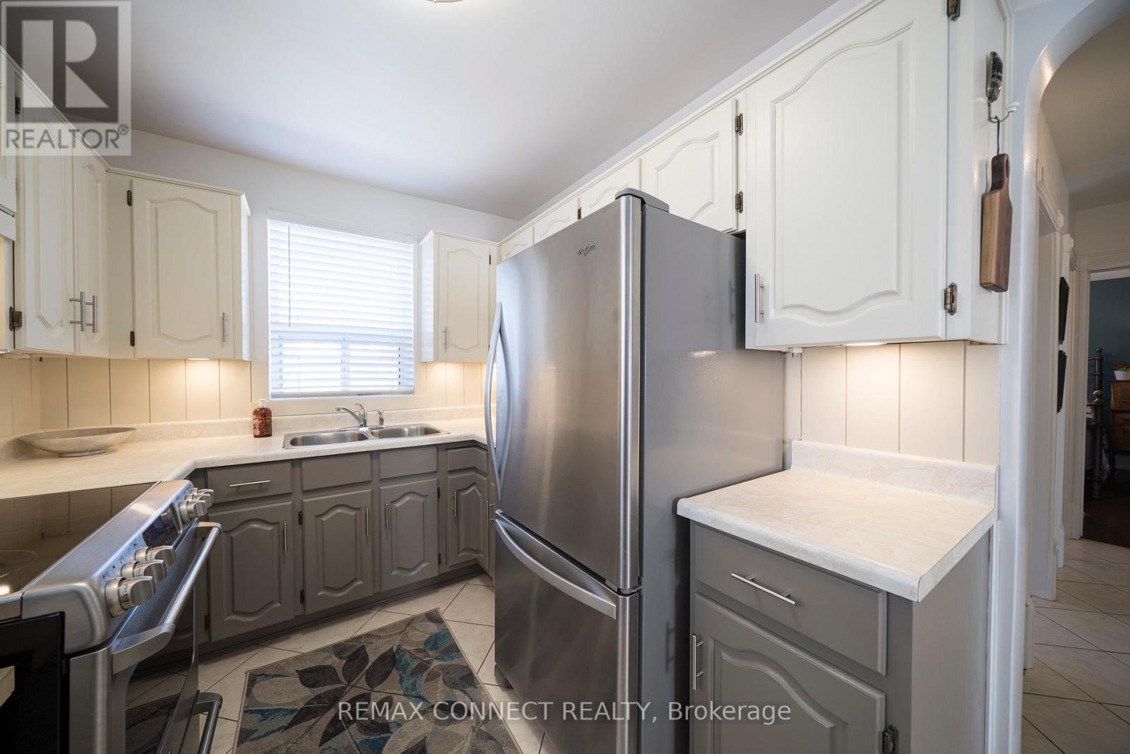 961 Ribston Road, Mississauga, Ontario  L4Y 1B5 - Photo 15 - W12970832