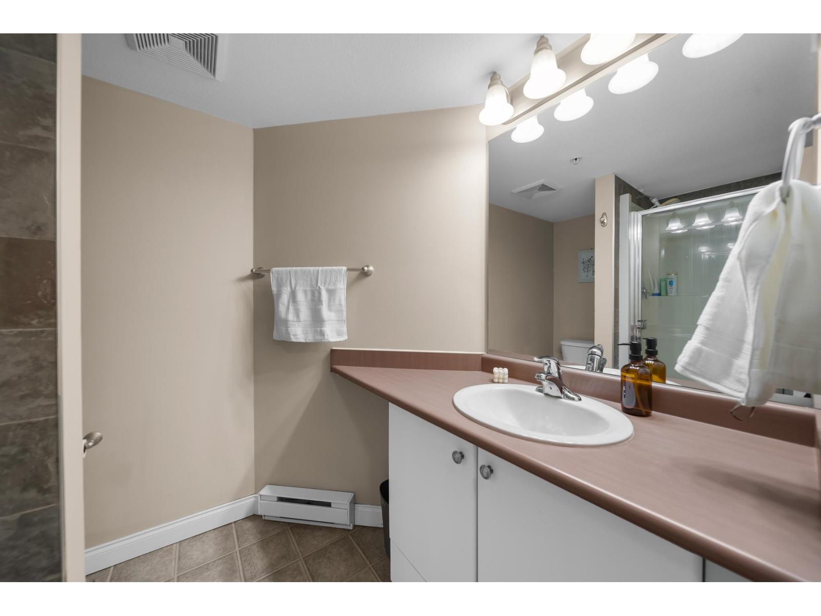 206 5488 198 Street, Langley, British Columbia  V3A 1G2 - Photo 18 - R3106897