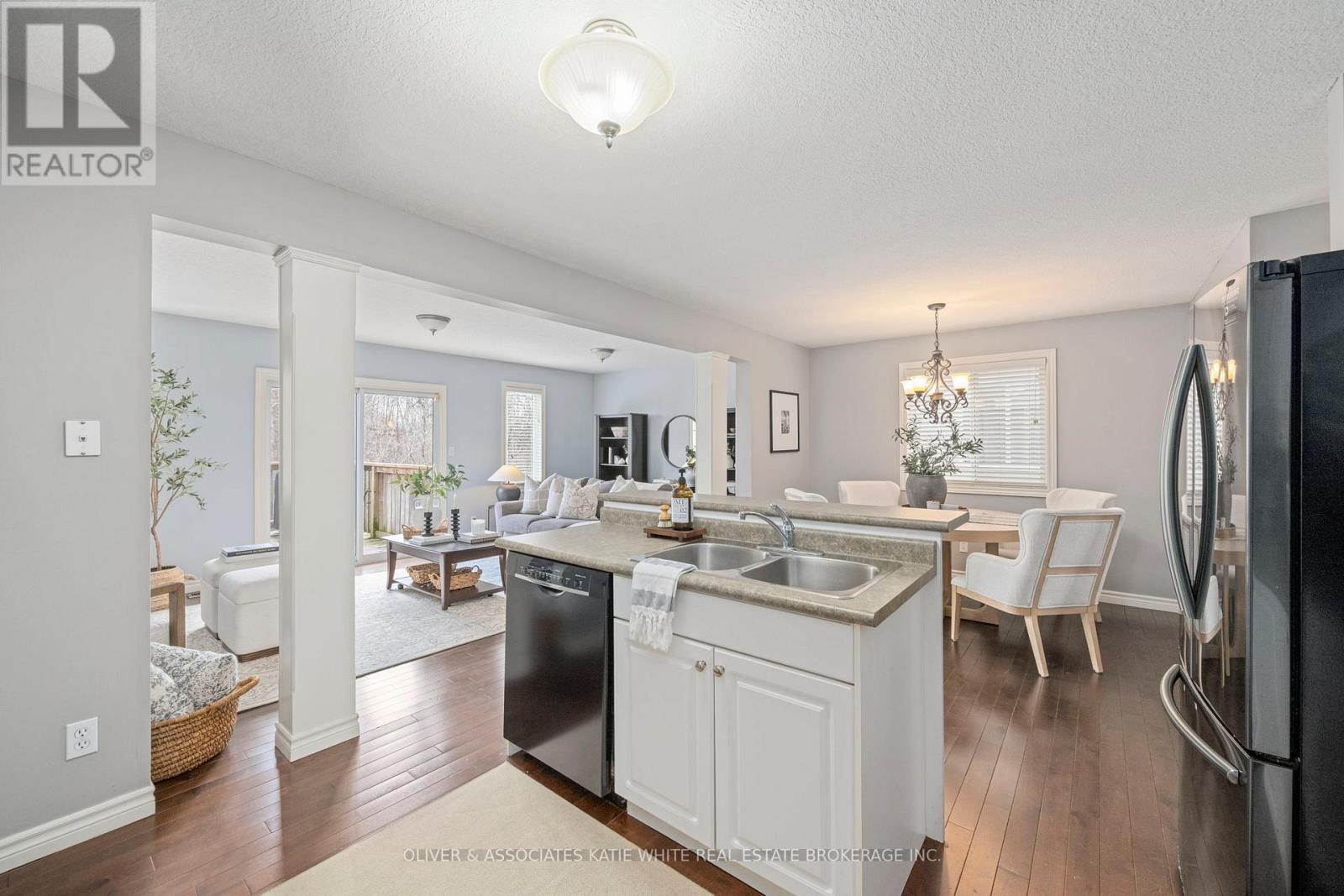 937 Blythwood Road, London North, Ontario  N6H 5W1 - Photo 9 - X12970926