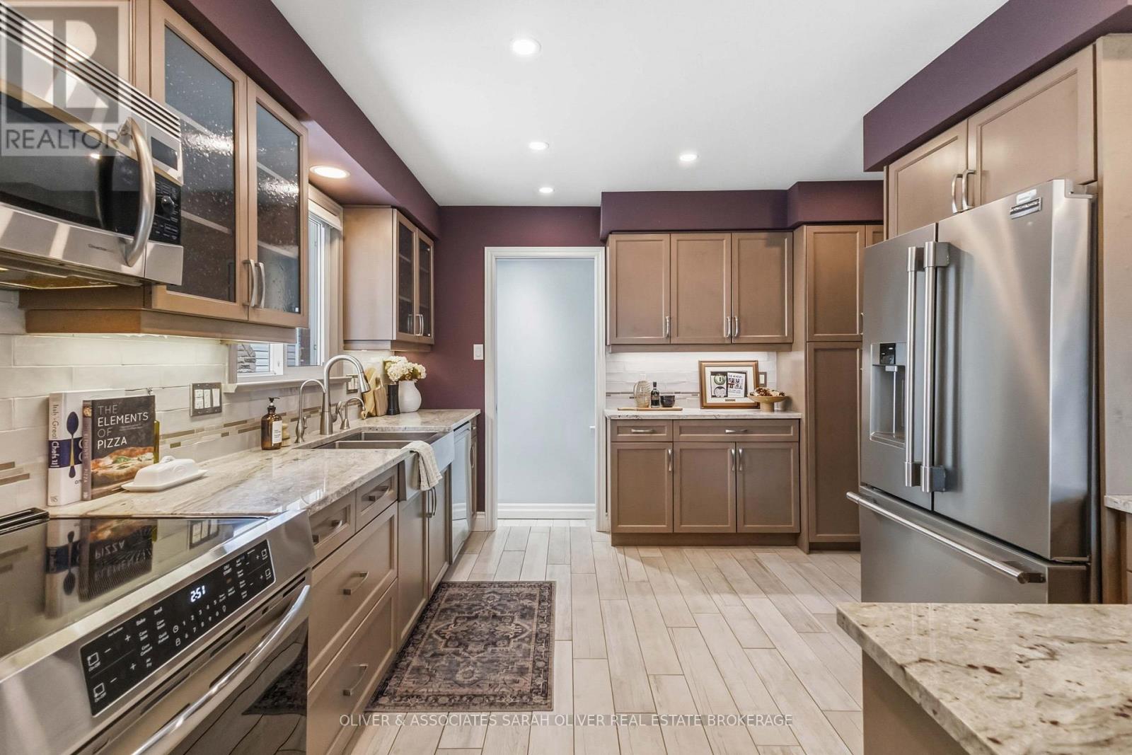 30 Sandalwood Crescent, London North, Ontario  N6G 2Z7 - Photo 17 - X12971084