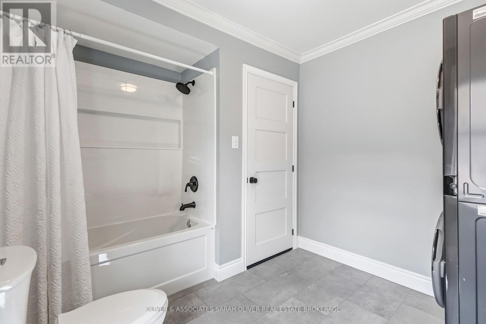 30 Sandalwood Crescent, London North, Ontario  N6G 2Z7 - Photo 27 - X12971084