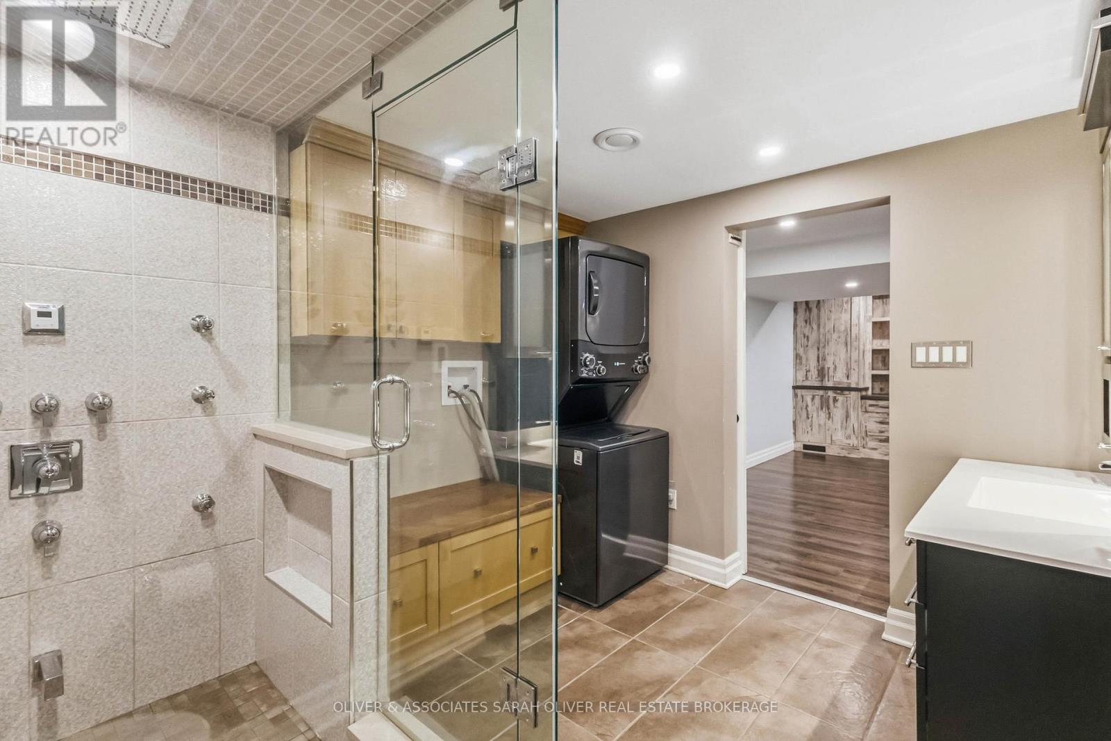 30 Sandalwood Crescent, London North, Ontario  N6G 2Z7 - Photo 36 - X12971084