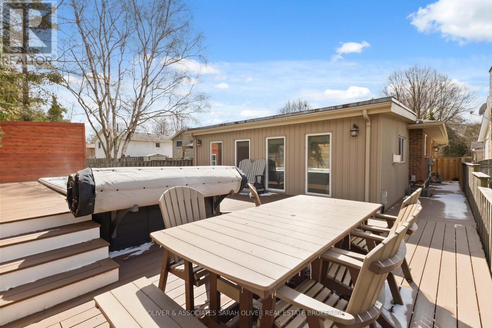 30 Sandalwood Crescent, London North, Ontario  N6G 2Z7 - Photo 43 - X12971084